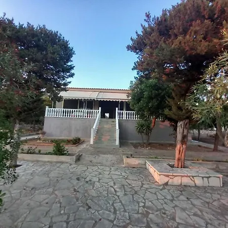 Epicurus House - Dialiskari Kánalos