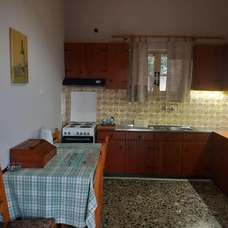 Epicurus House - Dialiskari Kánalos